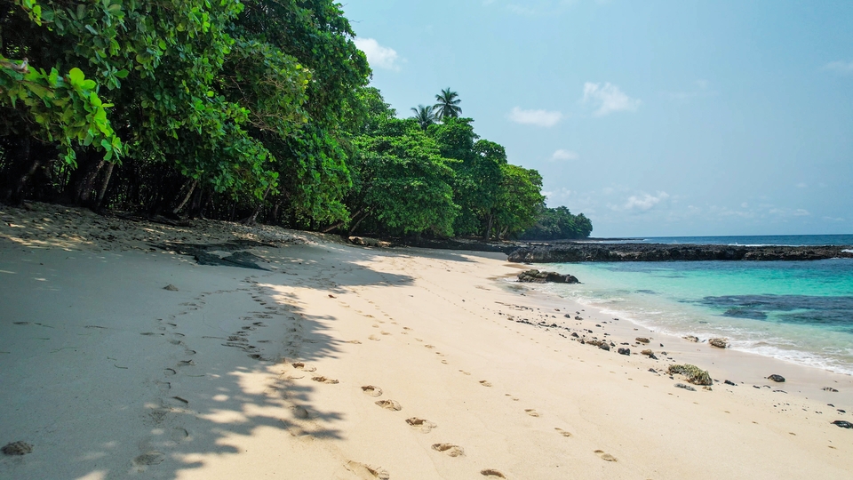 Aerial,View,From,Praia,Café,(coffee,Beach,),At,Ilheu